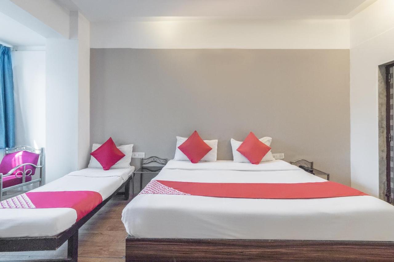 Oyo 71397 Hotel Guru Мумбай Екстериор снимка